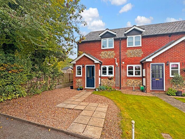 2 Bedroom Terraced House To Rent In The Hill, Winchmore Hill, Amersham, HP7