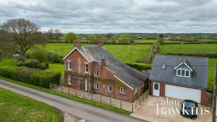 4 Bedroom Detached House For Sale In Cotmarsh, Broad Town, SN4