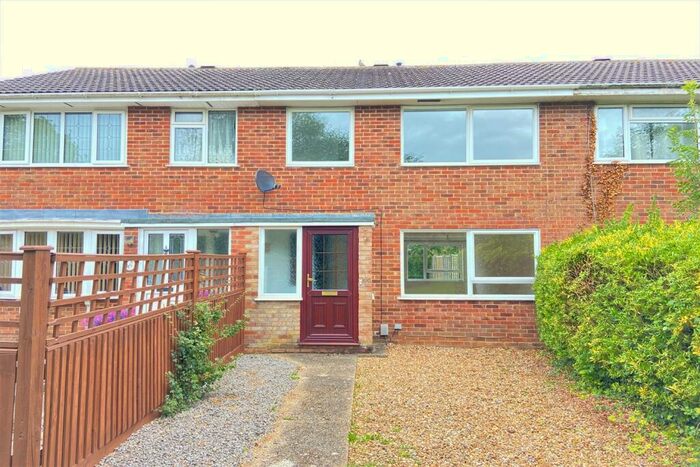 3 Bedroom House To Rent In Brighton Hill, Basingstoke, RG22