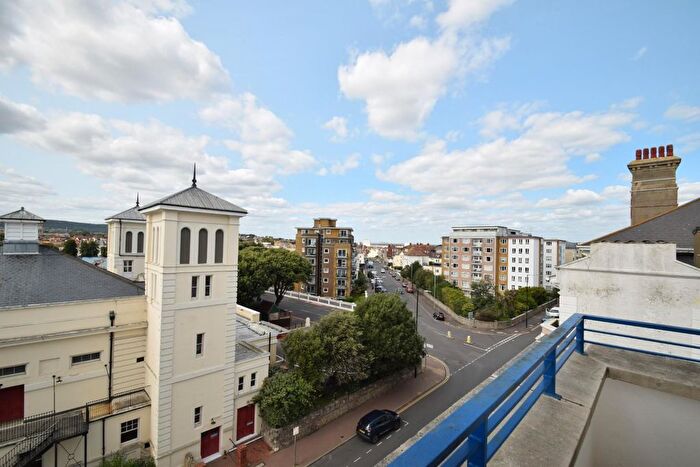 3 Bedroom Flat For Sale In Compton Street, Eastbourne, BN21