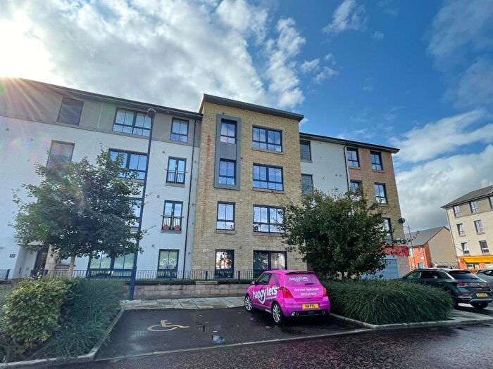 2 Bedroom Flat To Rent In Richmond Park Terrace, Glasgow, G5