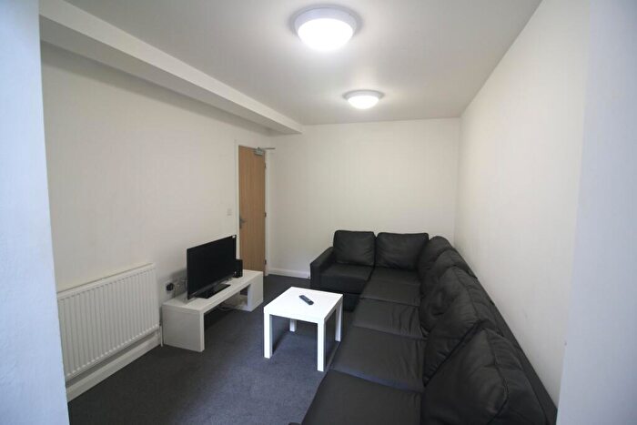 6 Bedroom Flat To Rent In Lower Brown Street, , Leicester, LE1