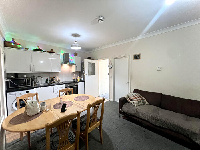 2 Bedroom Flat To Rent In Bury Street, N9