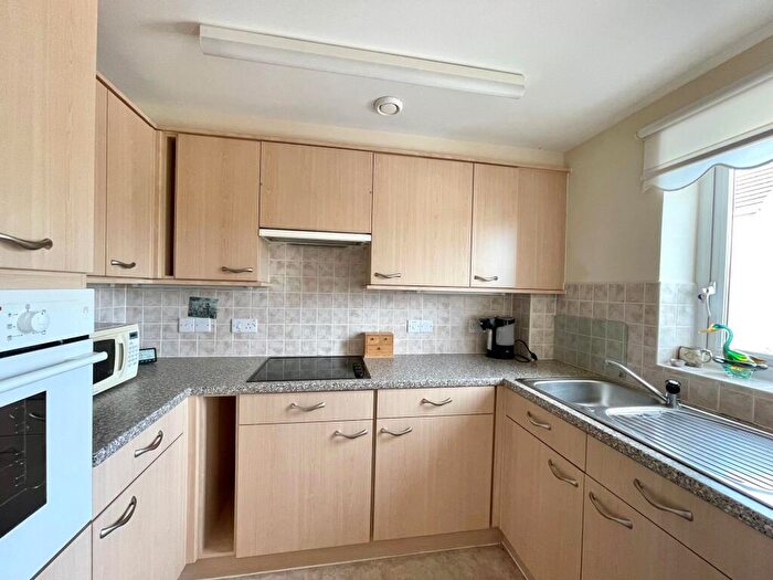 1 Bedroom Flat For Sale In St. Stephens Fold, Huddersfield, HD3