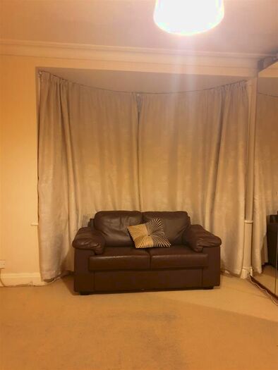 1 Bedroom Flat To Rent In Wood End Avenue, Harrow, HA2