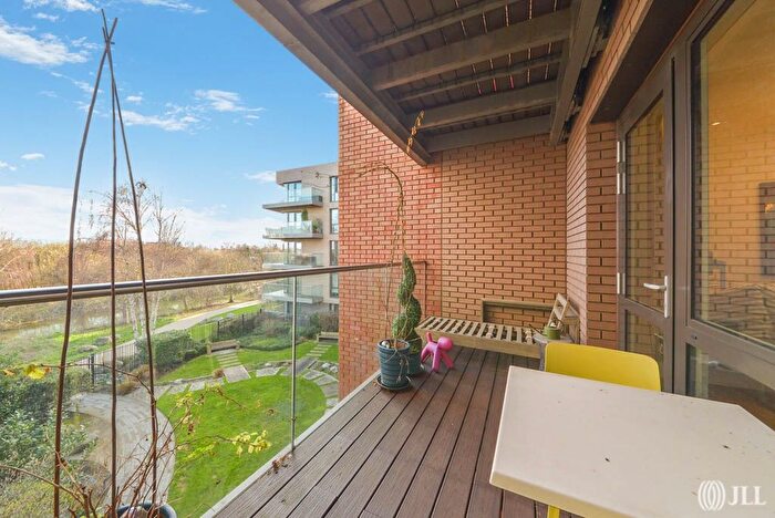 2 Bedroom Flat For Sale In Rivulet Apartments, Devan Grove, N4