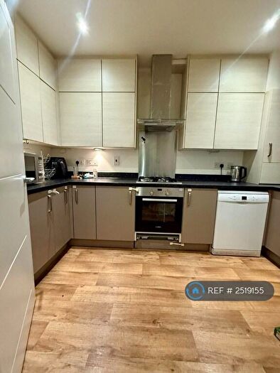 2 Bedroom End Of Terrace House To Rent In Fullerton Avenue, Essex, RM8