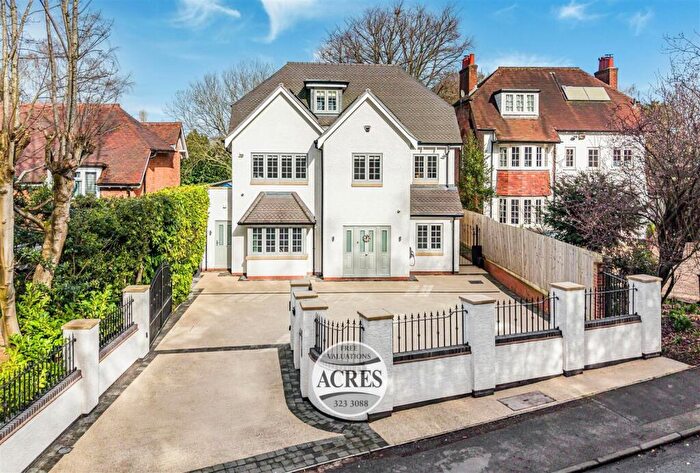 5 Bedroom Detached House For Sale In Streetly Lane, Four Oaks, Sutton Coldfield, B74