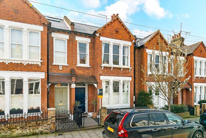 2 Bedroom Flat For Sale In Hambalt Road, Clapham, SW4