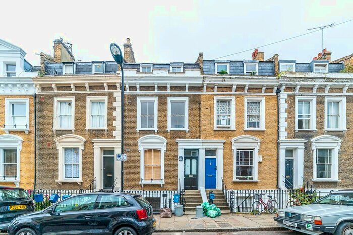 4 Bedroom Flat To Rent In Warneford Street, Hackney/ London, E9