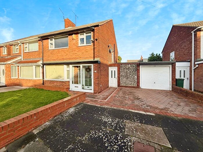 3 Bedroom Semi Detached House For Sale In Cresswell Close, Whitley Bay, NE25