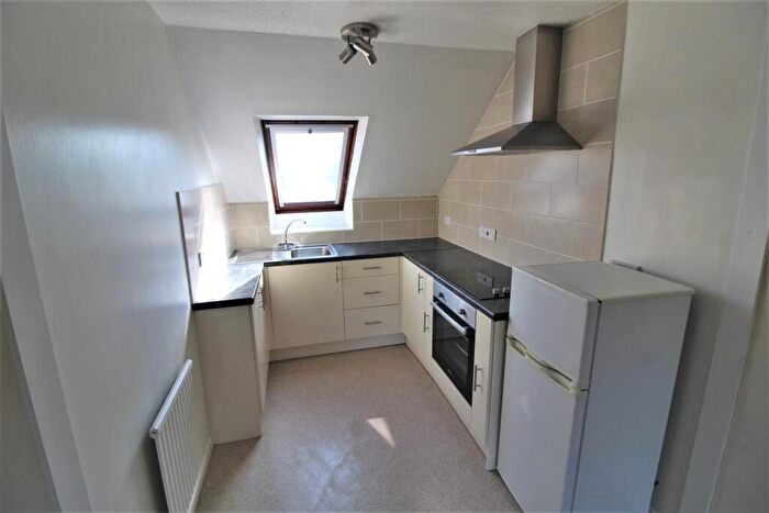 1 Bedroom Flat To Rent In Field View, Chippenham, SN15