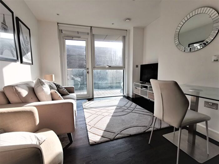 1 Bedroom Flat To Rent In Hebden Place, Nine Elms Point, SW8