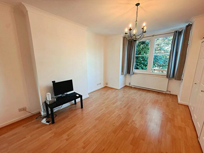 Studio To Rent In The Ridgeway, Enfield, EN2