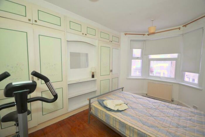 4 Bedroom Terraced House To Rent In Lawrence Road, East Ham, E6