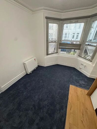 1 Bedroom Flat To Rent In Whitehall Road, Thornton Heath, CR7