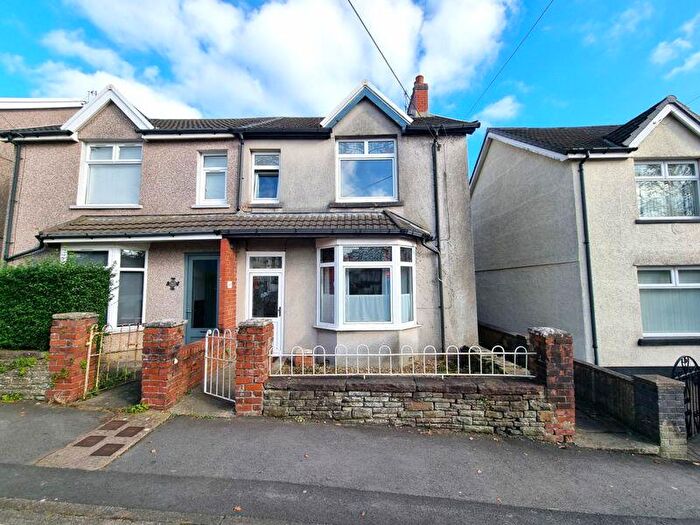 3 Bedroom Semi-Detached House For Sale In Penallta Road, Ystrad Mynach, Hengoed, CF82
