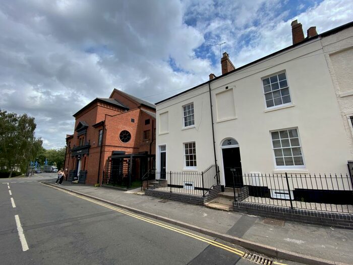 2 Bedroom Terraced House To Rent In Mill Street, CV31