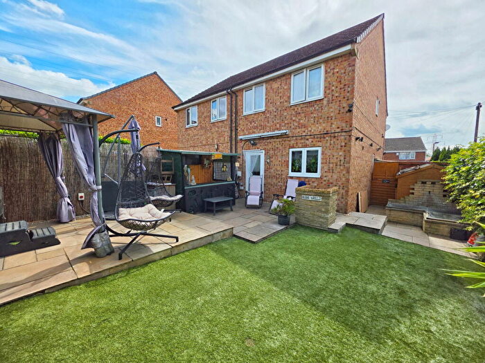 3 Bedroom Semi-Detached House For Sale In Margaret Road, Darfield, Barnsley, S73