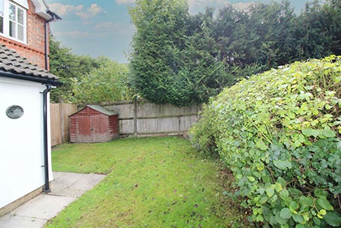 1 Bedroom Maisonette To Rent In Goddard Close, Maidenbower, Crawley, West Sussex., RH10
