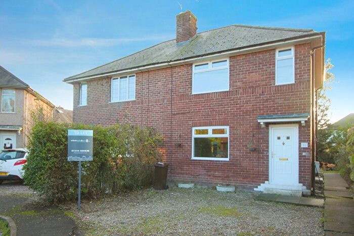 3 Bedroom Semi Detached House To Rent In Laburnum Grove, Saltney, Chester, CH4