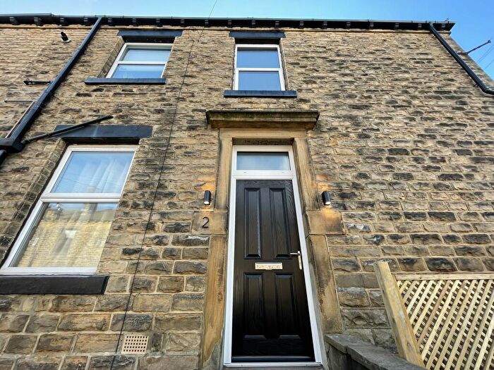 2 Bedroom Apartment To Rent In Beckbury Street, Farsley, LS28