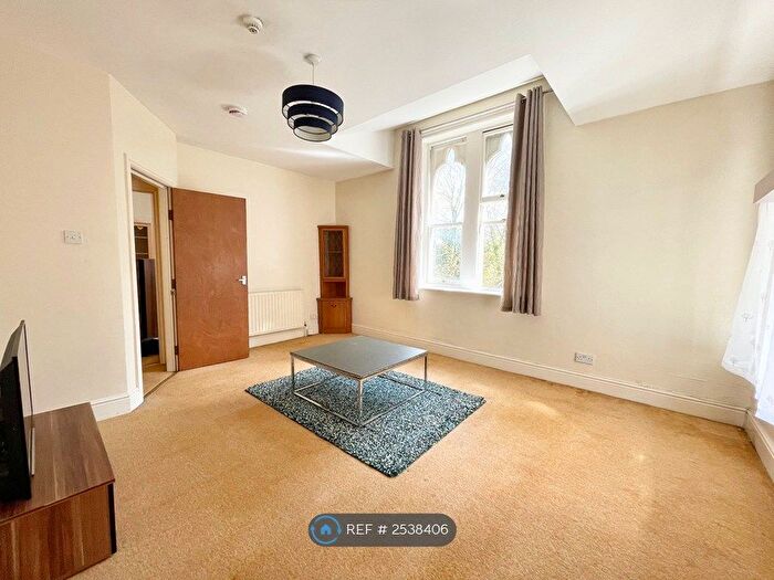 1 Bedroom Flat To Rent In Mount Royd, Bradford, BD8