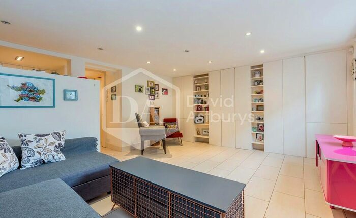 2 Bedroom Apartment To Rent In Marlborough Road, Archway, London, N19