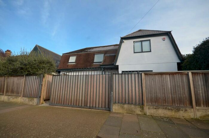 1 Bedroom Detached House To Rent In Shaftesbury Avenue, Wenbley, HA3