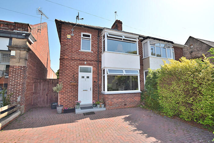 3 Bedroom Semi-Detached House For Sale In High Street, Catterick, DL10
