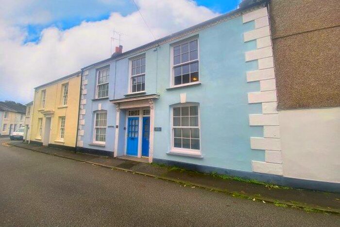 2 Bedroom Cottage To Rent In Coventry Road, Falmouth, TR11