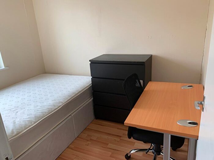 3 Bedroom House To Rent In Britannia Crescent, Bristol, BS34