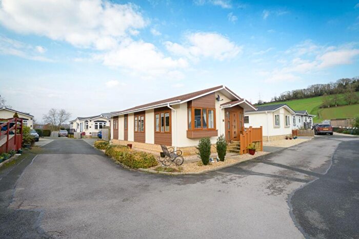 2 Bedroom Park Home For Sale In Lea Villa Residential Park, Ross-on-Wye, HR9