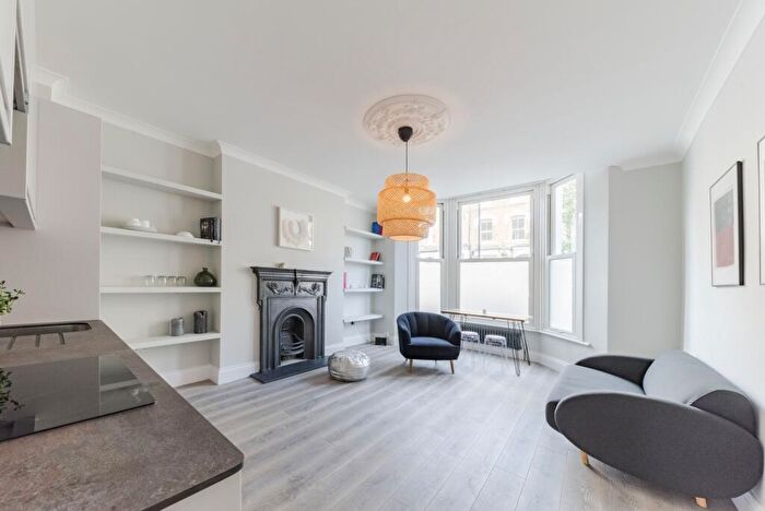 2 Bedroom Flat To Rent In St Julians Road, Kilburn, NW6