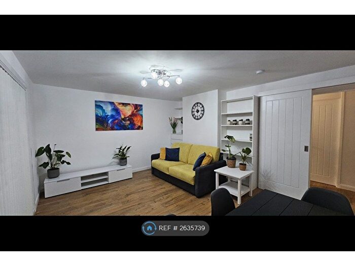 2 Bedroom Flat To Rent In Telford Road, Edinburgh, EH4