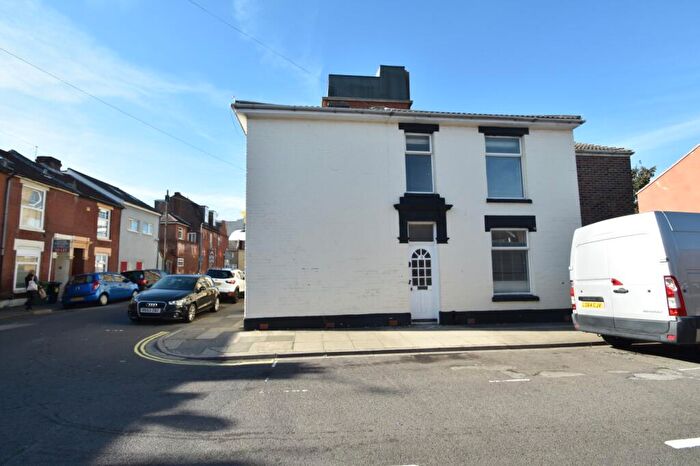 4 Bedroom End Of Terrace House For Sale In Bramble Road, Southsea, PO4