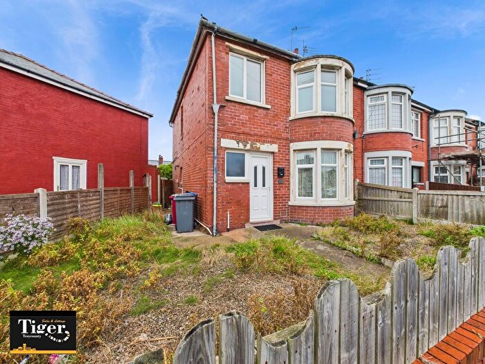 3 Bedroom End Of Terrace House For Sale In Westmorland Avenue, Blackpool, FY1