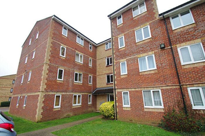 1 Bedroom Flat To Rent In , Watford, WD18