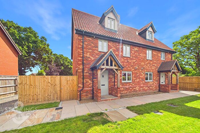 4 Bedroom Semi Detached House For Sale In Queen Street, Stradbroke, Eye, IP21