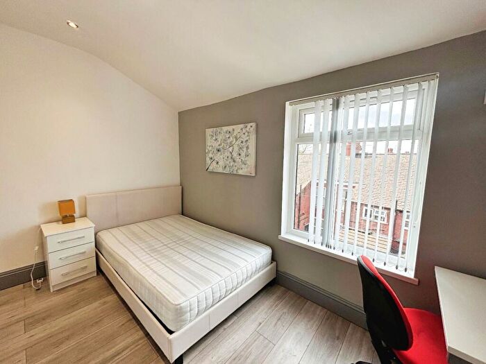 5 Bedroom Terraced House To Rent In Highfield Road, Salford, Greater Manchester, M6