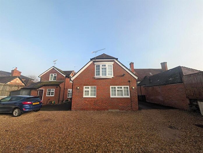 2 Bedroom Detached House For Sale In High Street, Broughton, Stockbridge, SO20