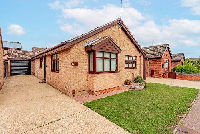 3 Bedroom Detached Bungalow For Sale In Hunter Drive, Bradwell, NR31