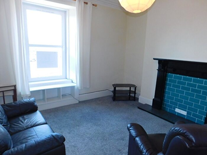 1 Bedroom Flat To Rent In Leslie Terrace, Kittybrewster, Aberdeen, AB25