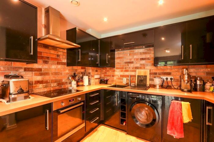 2 Bedroom Apartment To Rent In Adelaide Lane, Sheffield, South Yorkshire, S3