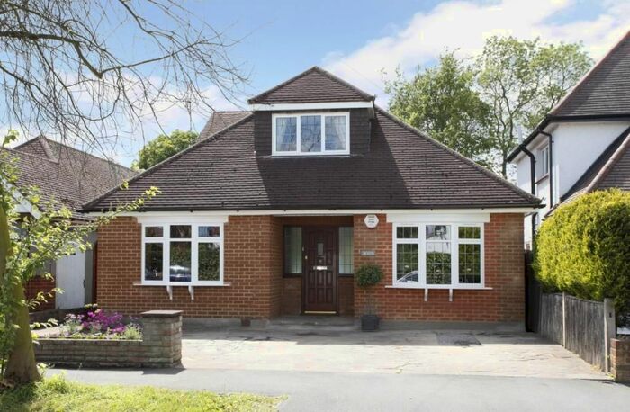4 Bedroom Detached House To Rent In Field Way, Rickmansworth, WD3