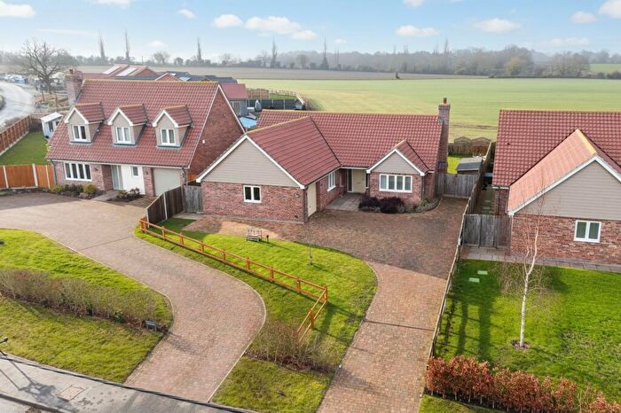 3 Bedroom Detached Bungalow For Sale In Church Road, Great Plumstead, Norwich, NR13