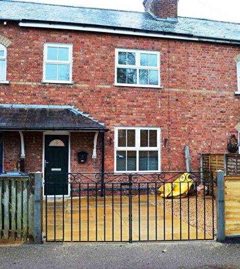 3 Bedroom Terraced House To Rent In Knighton Lane East, Leicester, LE2