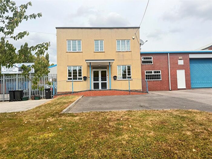 2 Bedroom Flat To Rent In Kings Stag, Sturminster Newton, DT10