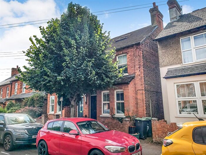 3 Bedroom End Of Terrace House For Sale In Mill Crescent, Tonbridge, TN9