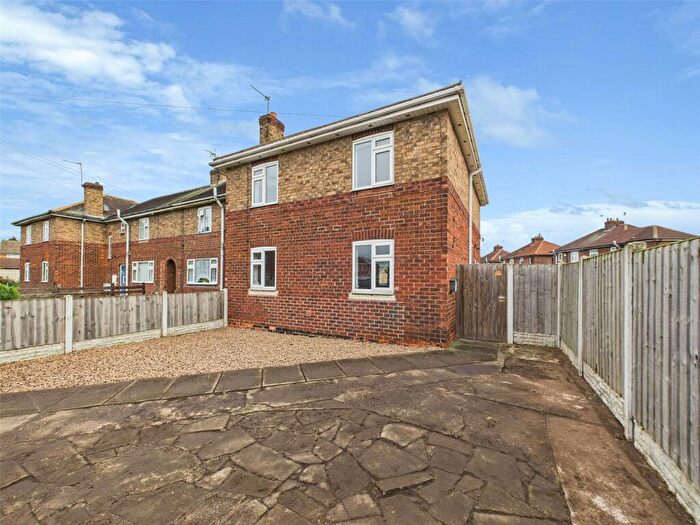 4 Bedroom End Of Terrace House To Rent In Ash Grove, Armthorpe, Doncaster, South Yorkshire, DN3